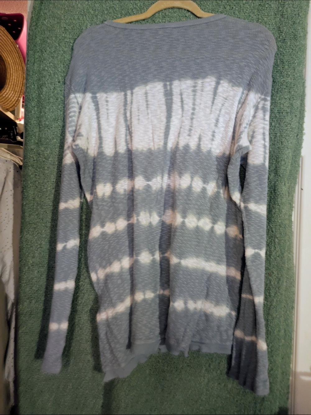 Tie-Dye Gray & White Lightweight Women's Sweater